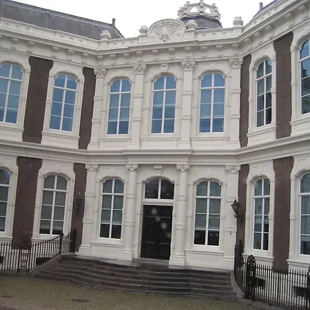 Hébergement de vacances Recreatie Bungalow Eureka Sint Maartensvlotbrug